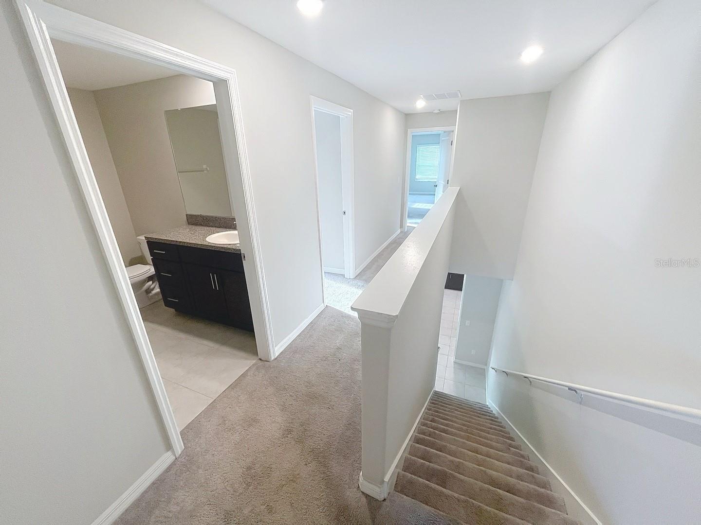 Image 16 of 43 For 734 Royal Empress Drive
