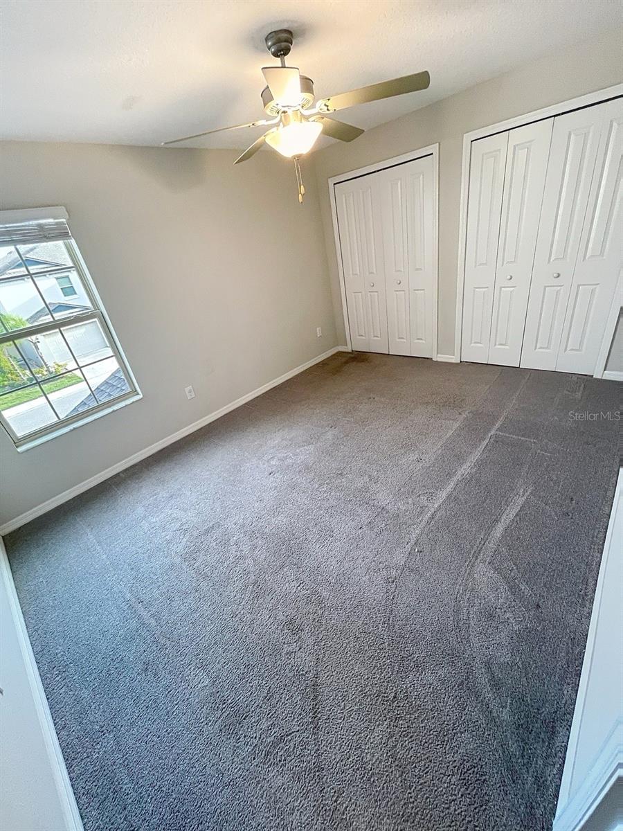 Image 18 of 43 For 734 Royal Empress Drive