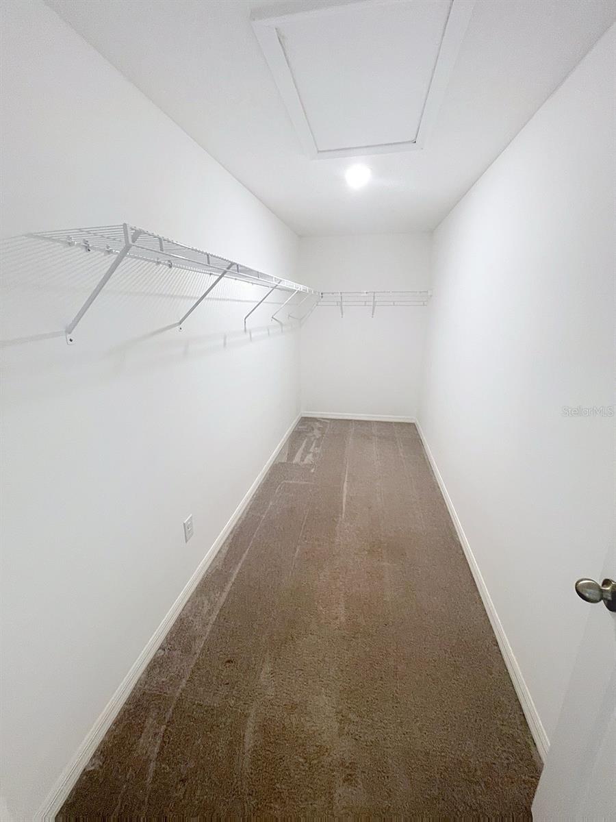 Image 30 of 43 For 734 Royal Empress Drive
