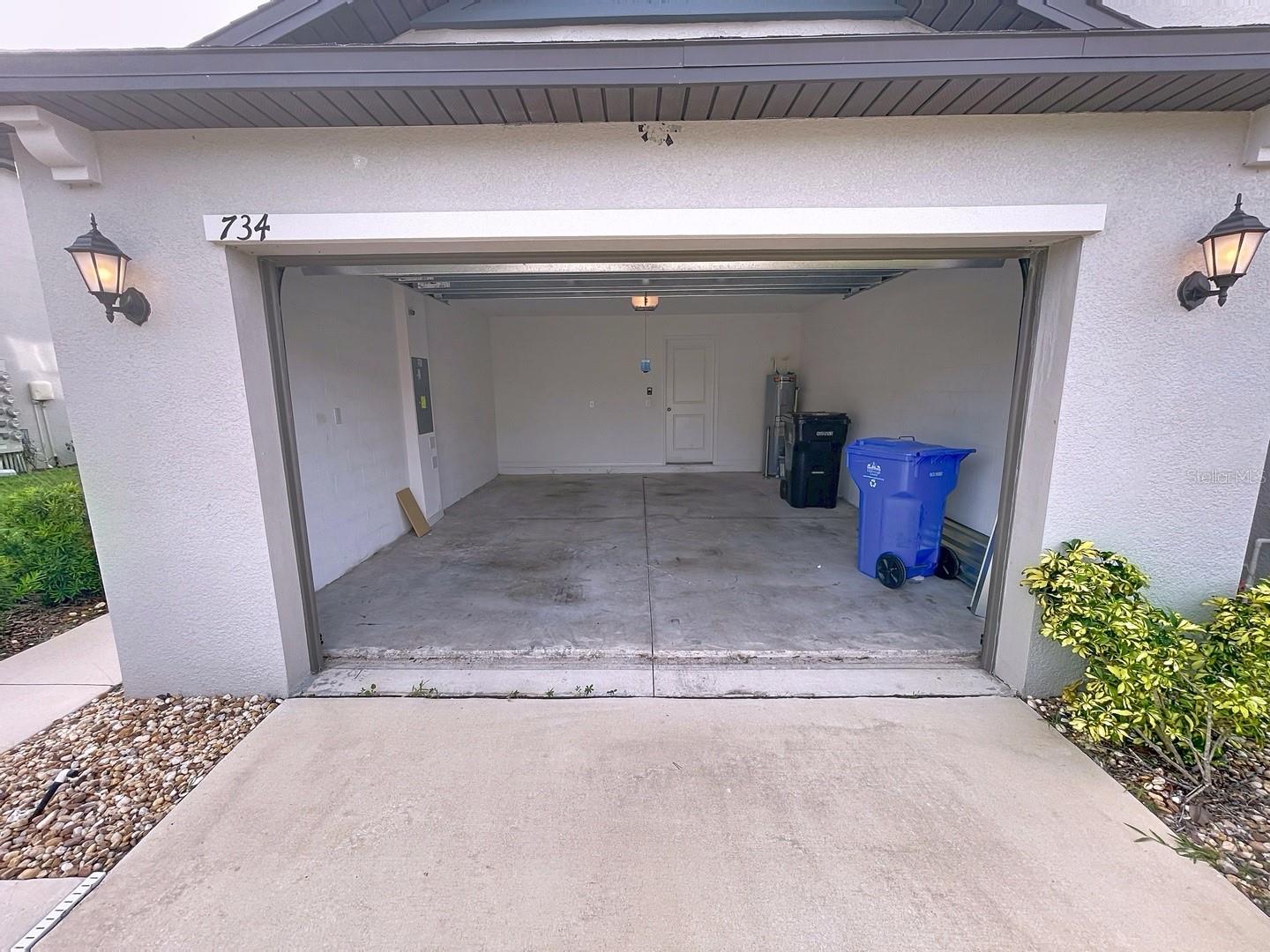 Image 39 of 43 For 734 Royal Empress Drive