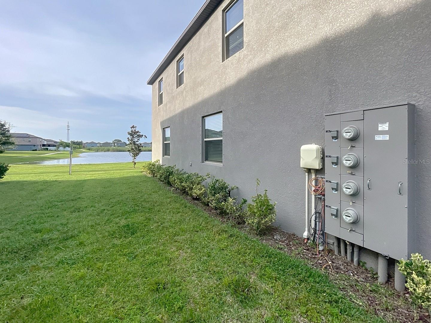 Image 5 of 43 For 734 Royal Empress Drive