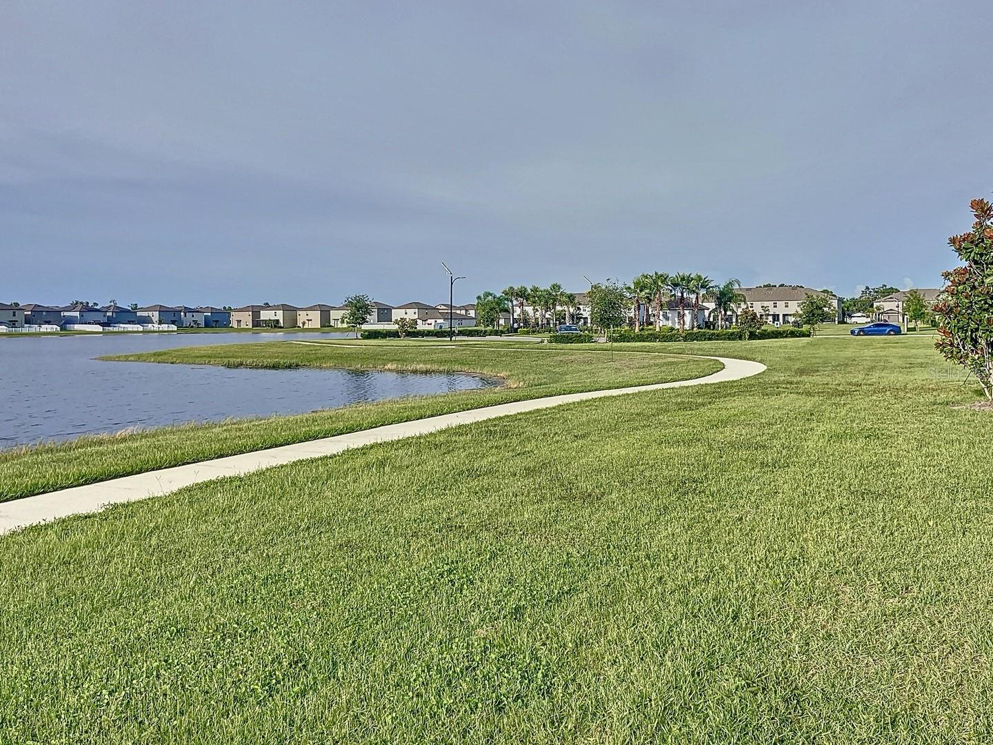 Image 7 of 43 For 734 Royal Empress Drive