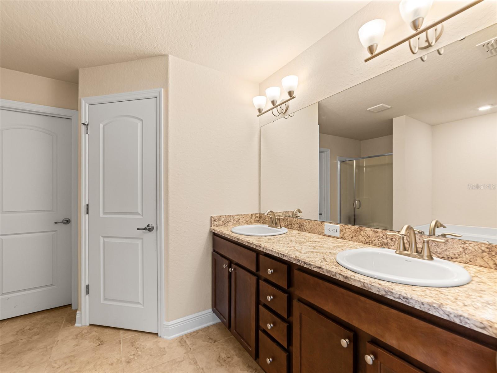 Image 13 of 26 For 2412 Twin Lake View Road