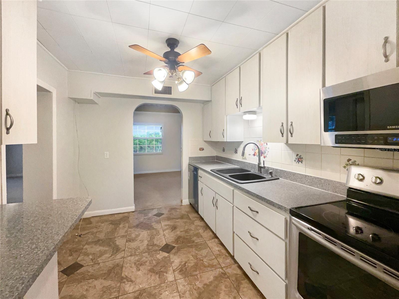 Image 12 of 20 For 1222 Druid Circle