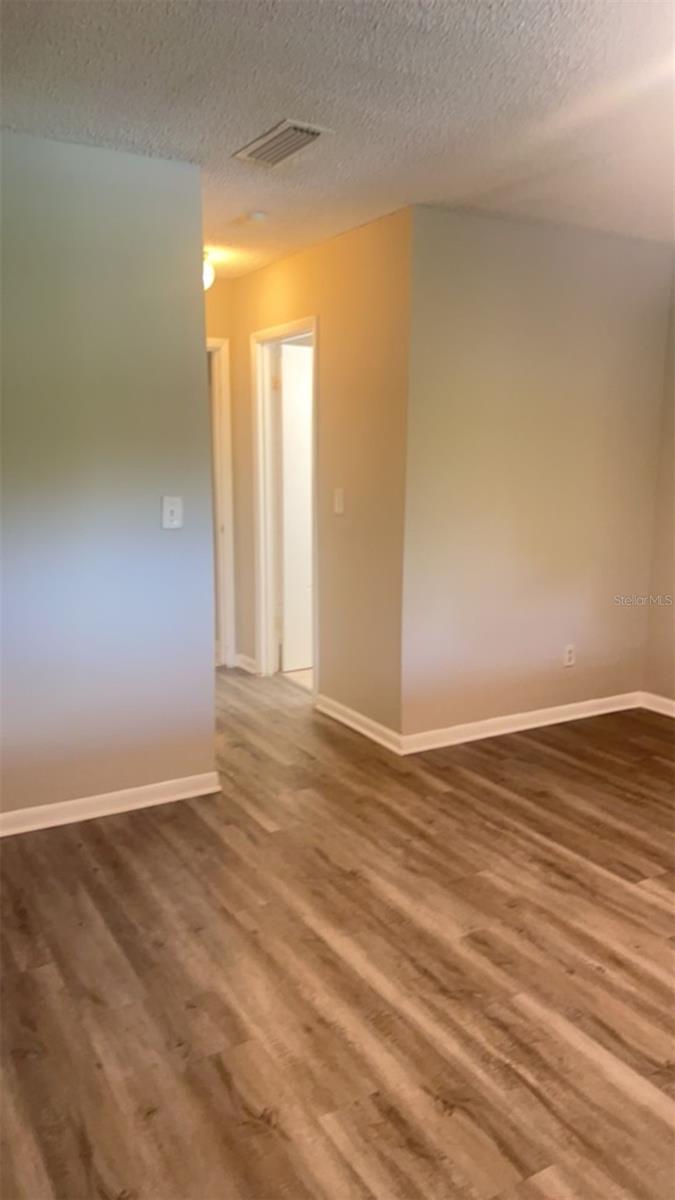 Image 12 of 23 For 6345 Newtown Circle 45b2