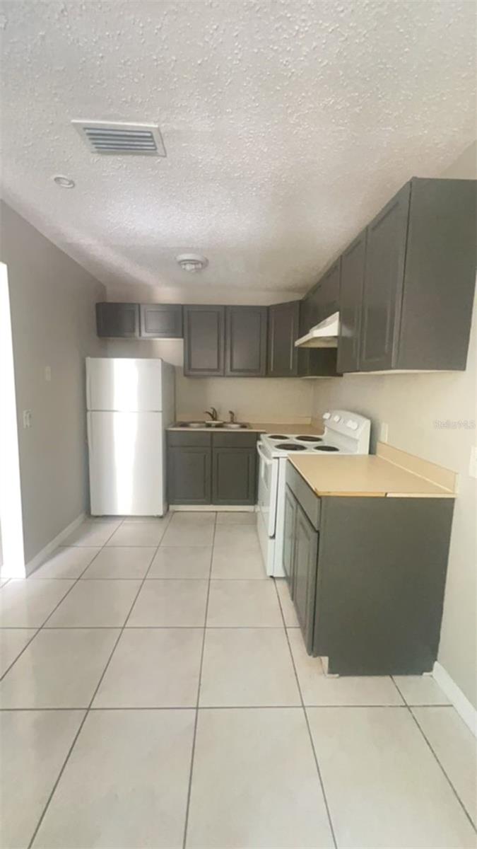 Image 6 of 23 For 6345 Newtown Circle 45b2