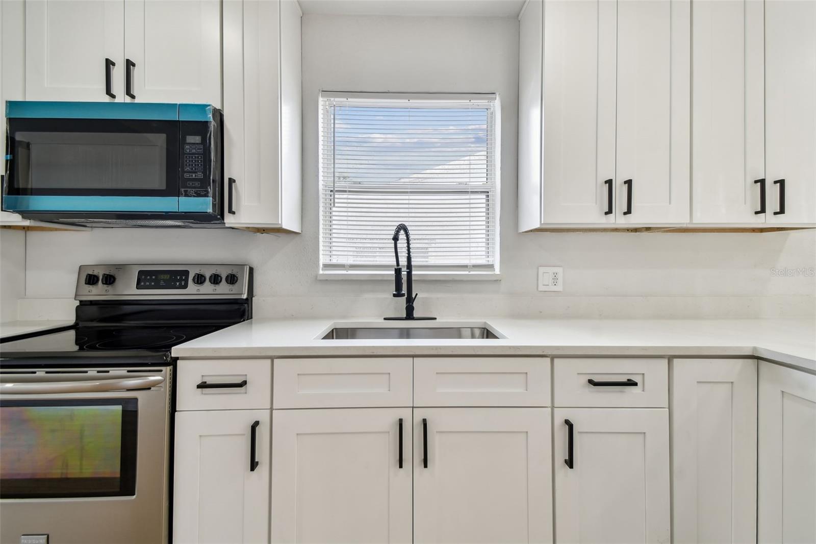 Image 12 of 62 For 4548 18th Avenue S