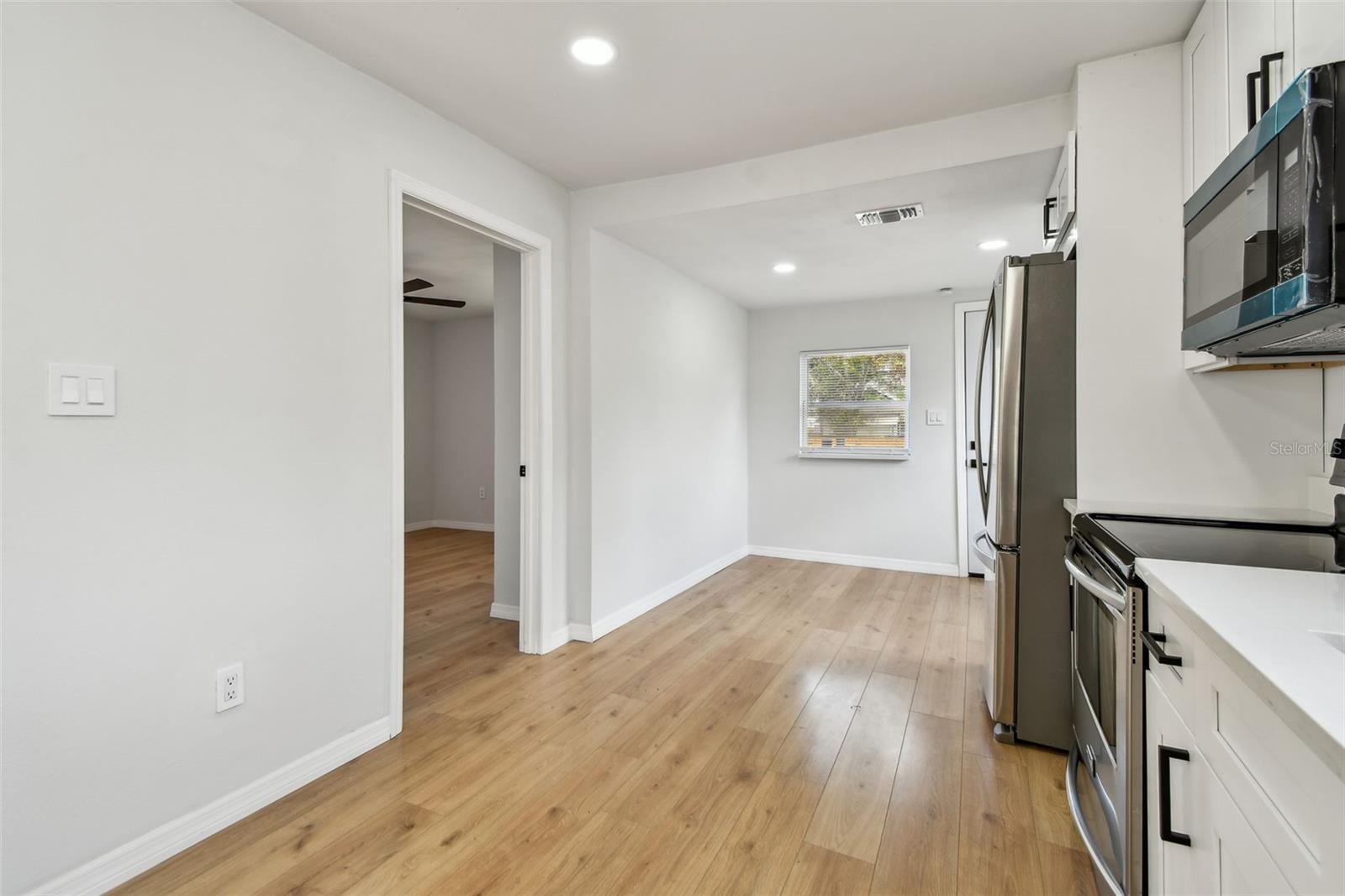 Image 14 of 62 For 4548 18th Avenue S