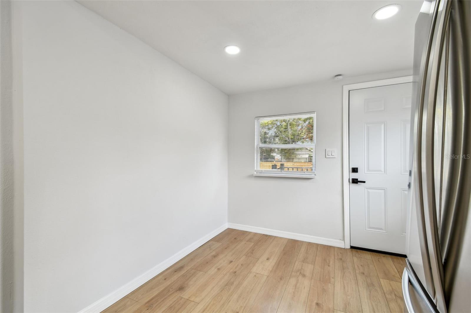 Image 18 of 62 For 4548 18th Avenue S
