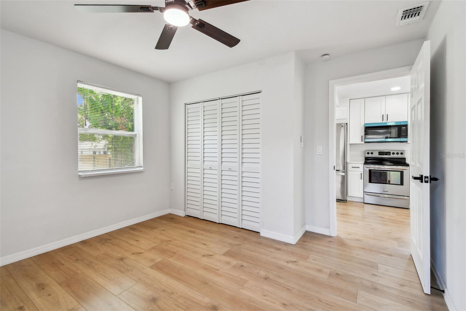 Image 23 of 62 For 4548 18th Avenue S