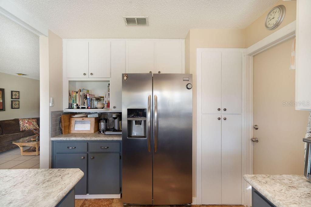 Image 11 of 36 For 8429 Jacqueline Court
