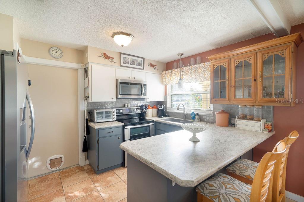 Image 12 of 36 For 8429 Jacqueline Court