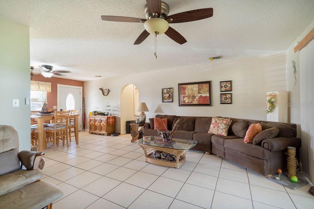 Image 17 of 36 For 8429 Jacqueline Court