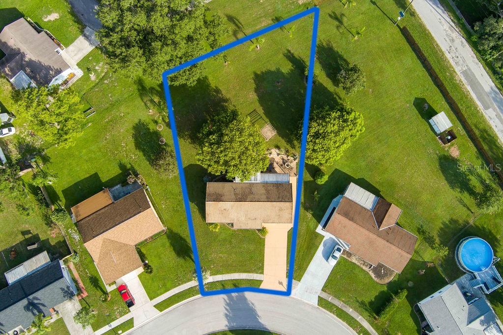Image 6 of 36 For 8429 Jacqueline Court