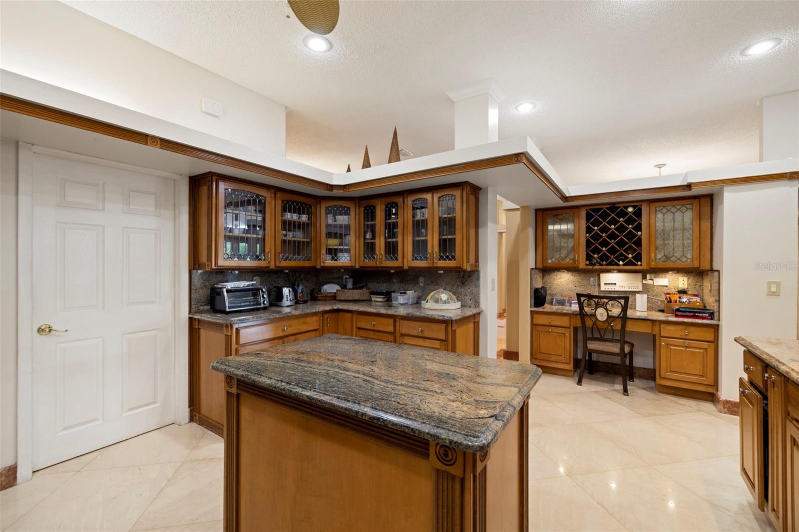 Image 11 of 47 For 1873 Lago Vista Boulevard