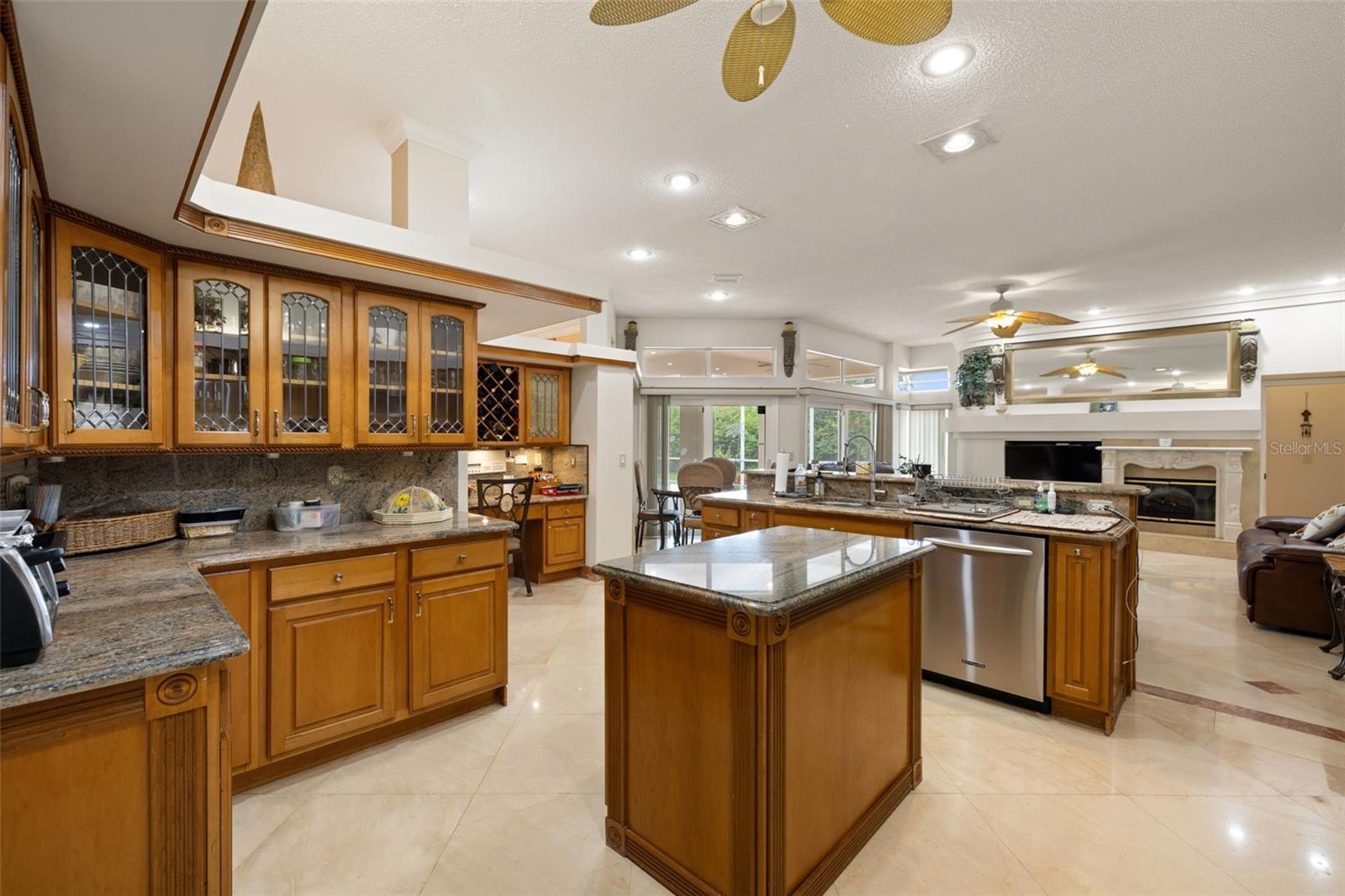 Image 12 of 47 For 1873 Lago Vista Boulevard