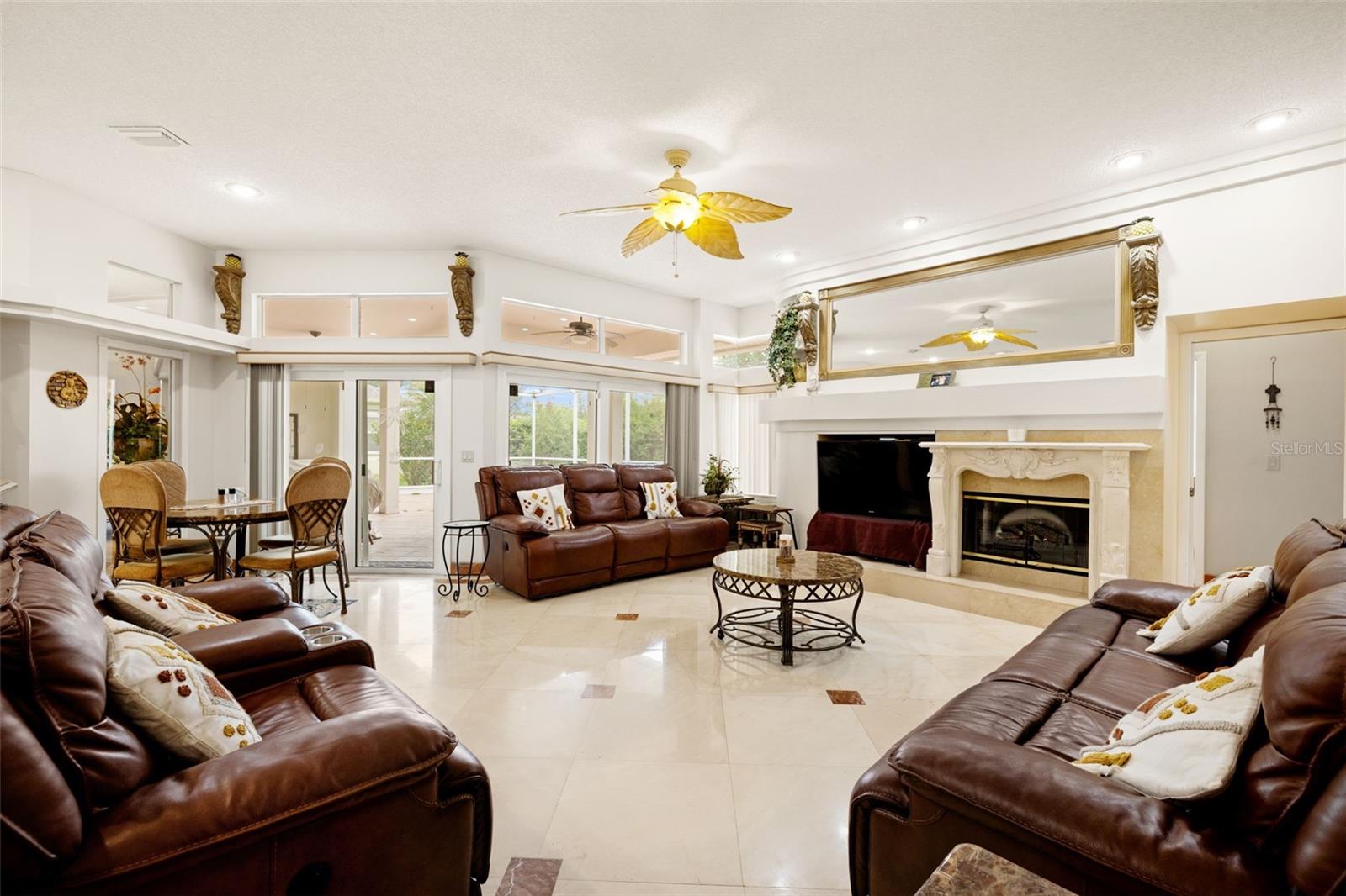 Image 15 of 47 For 1873 Lago Vista Boulevard