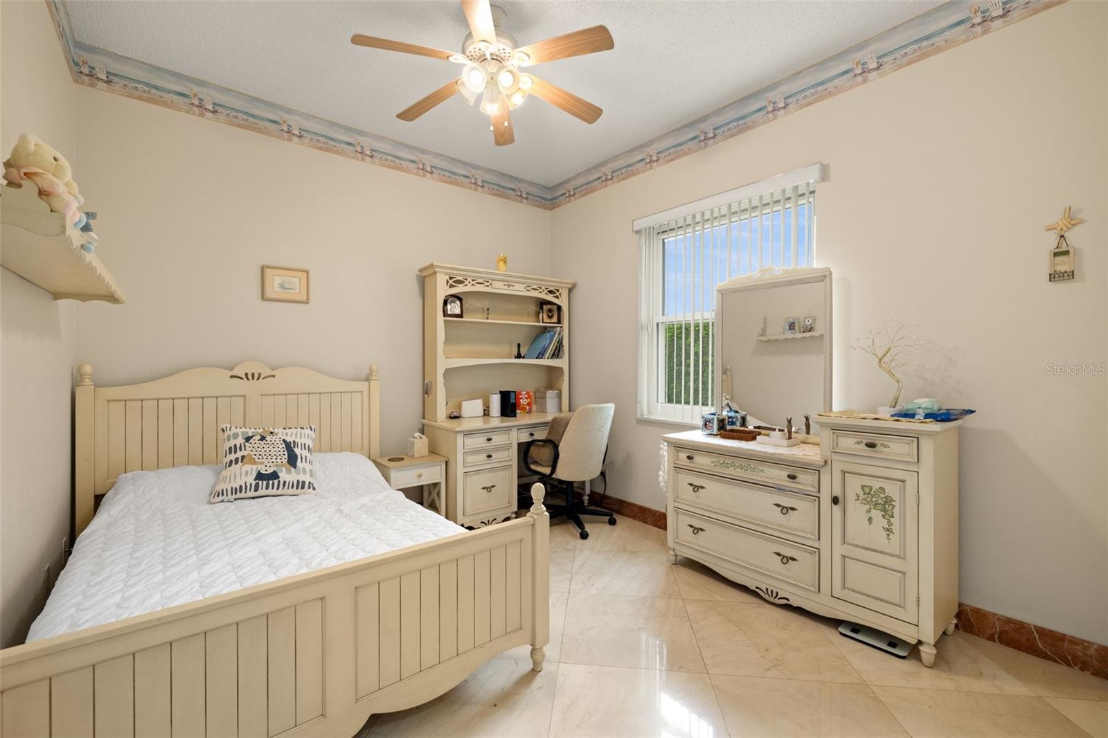 Image 21 of 47 For 1873 Lago Vista Boulevard
