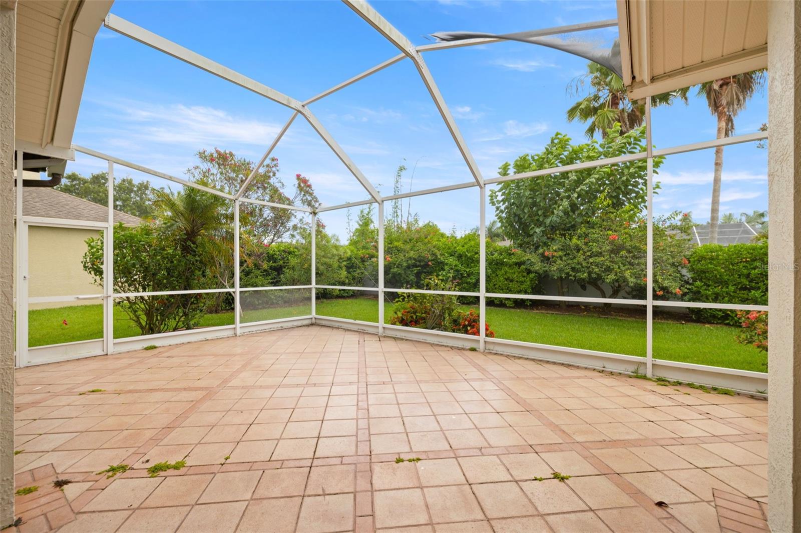 Image 33 of 47 For 1873 Lago Vista Boulevard