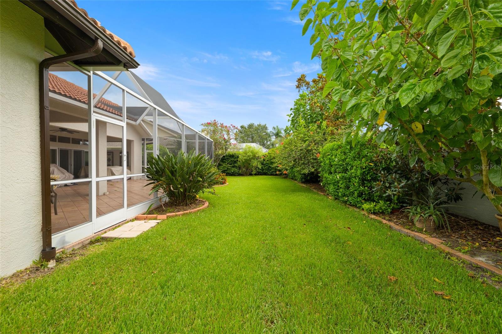 Image 34 of 47 For 1873 Lago Vista Boulevard