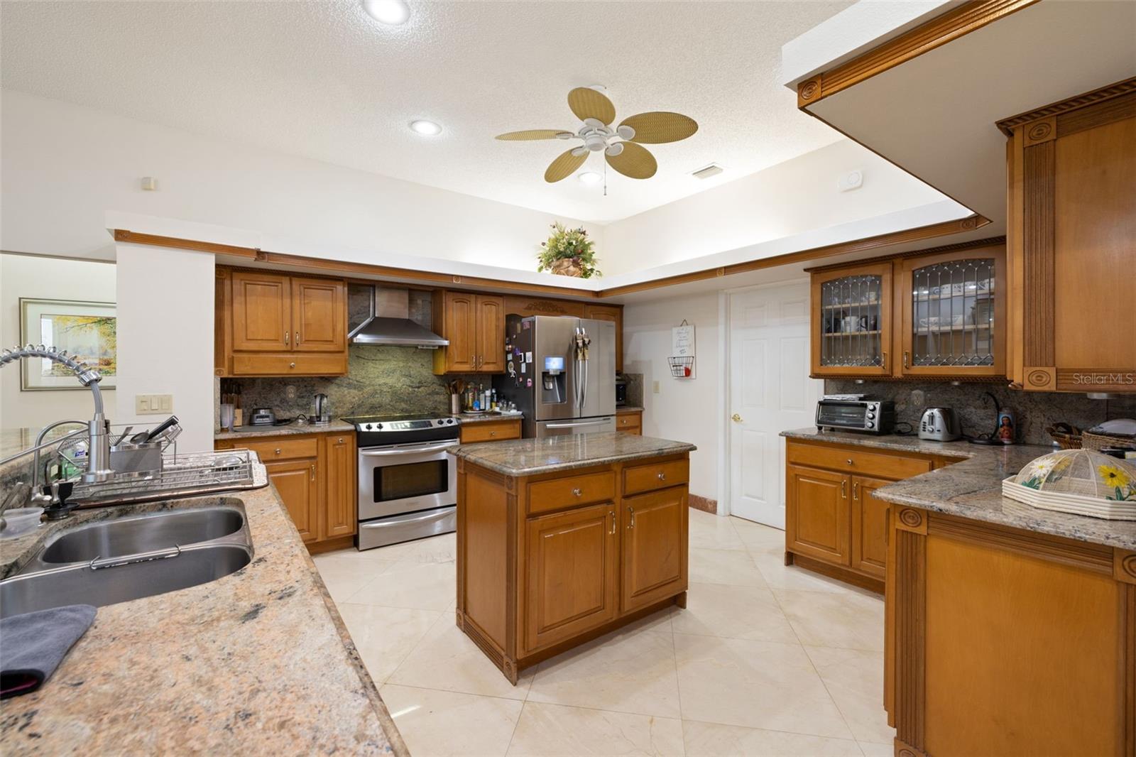 Image 9 of 47 For 1873 Lago Vista Boulevard