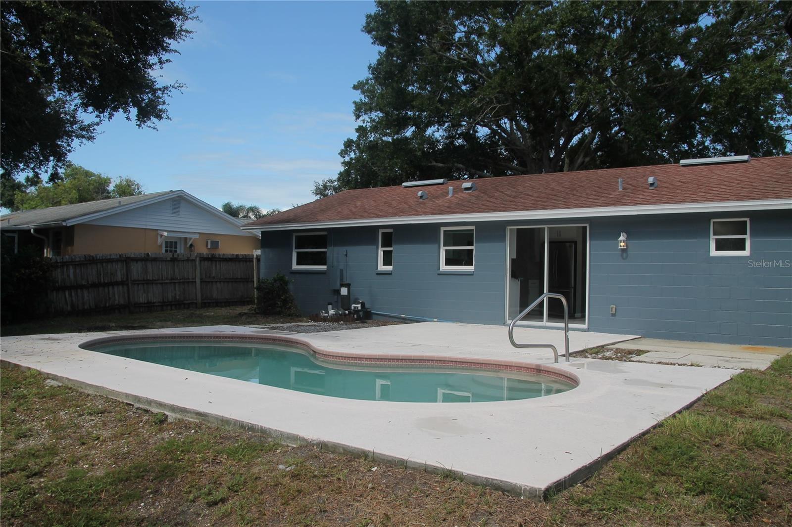 Image 3 of 40 For 803 Peninsula Road