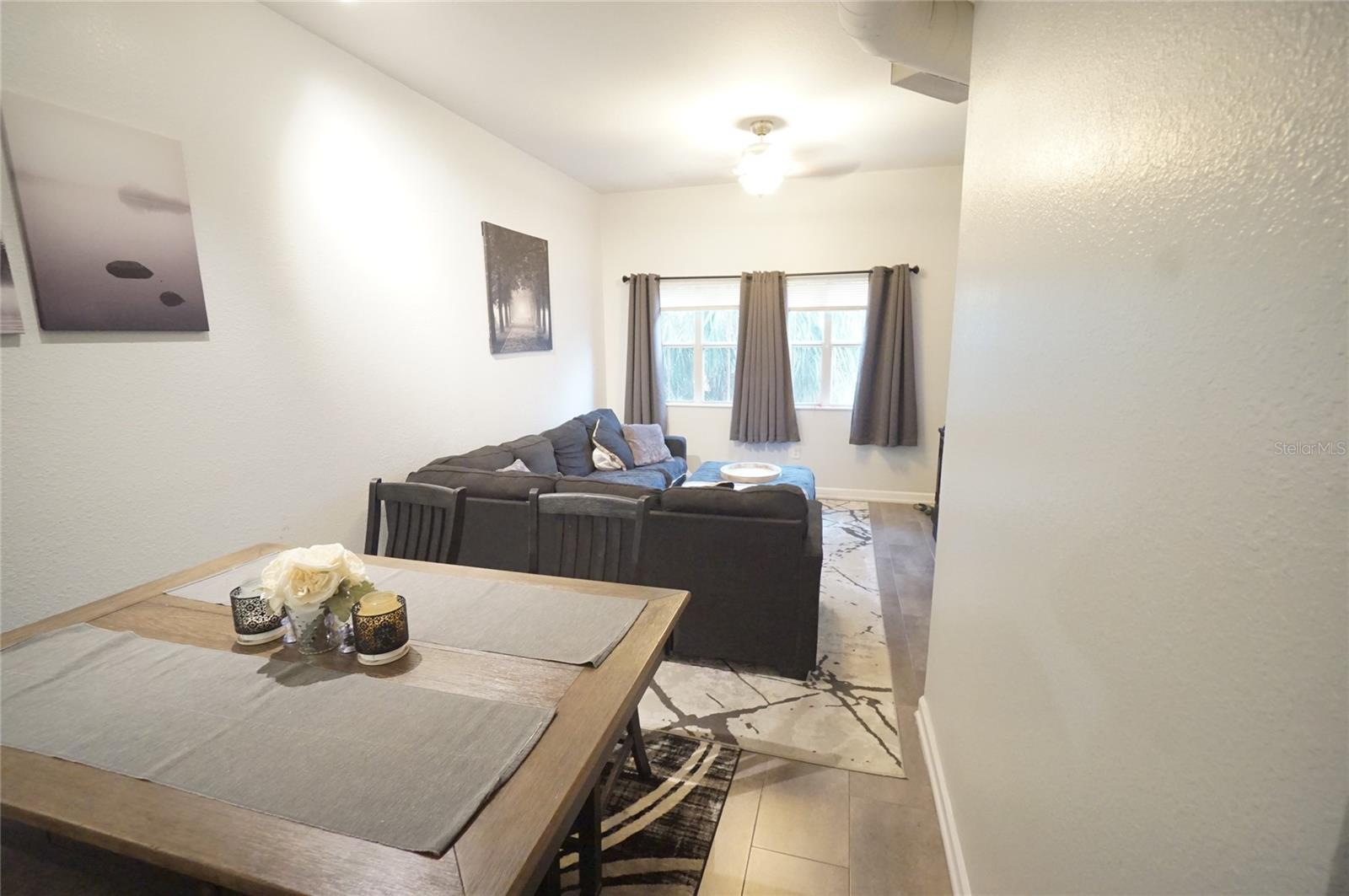 Image 11 of 16 For 2411 Horatio Street 539