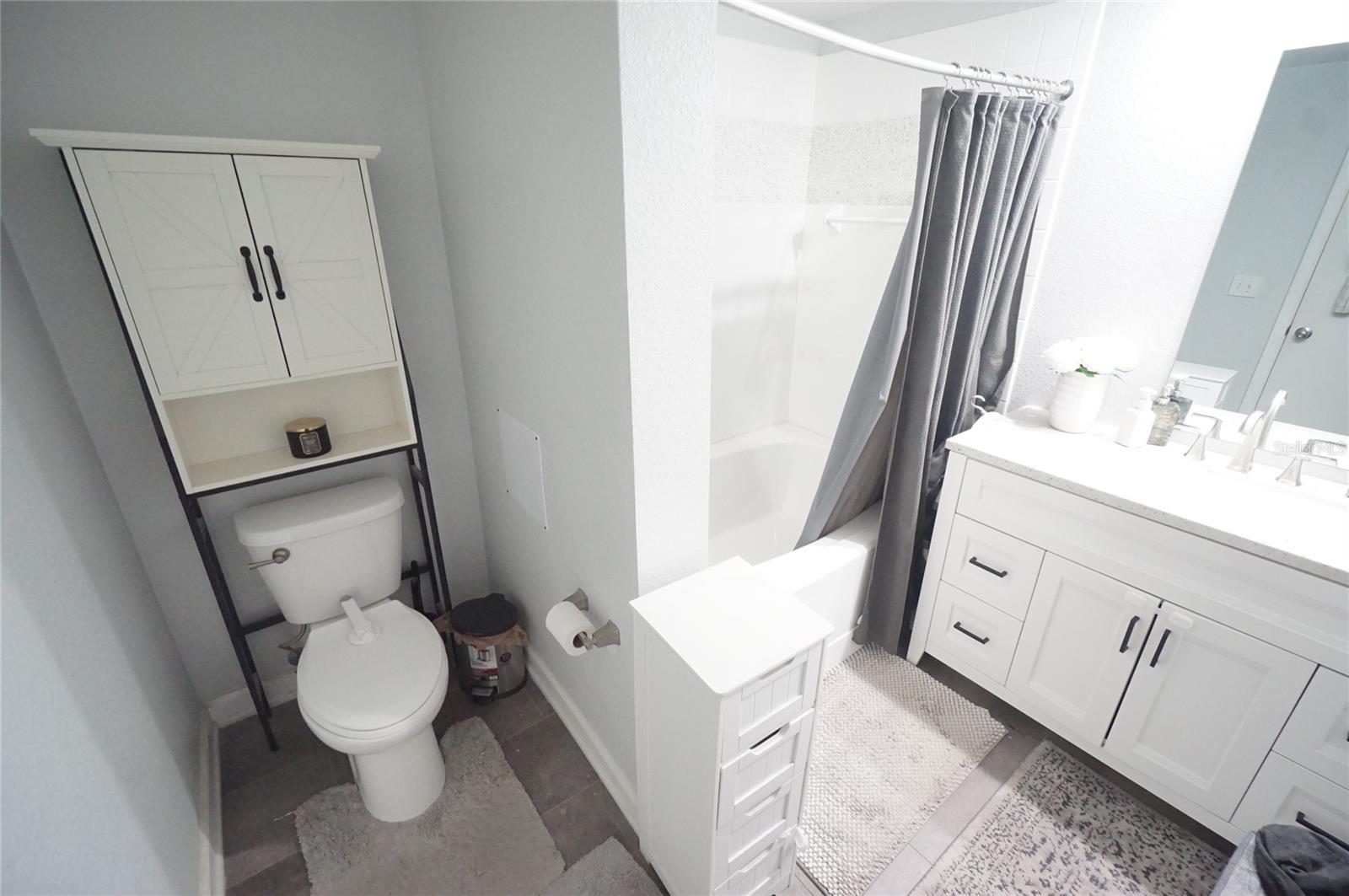 Image 13 of 16 For 2411 Horatio Street 539