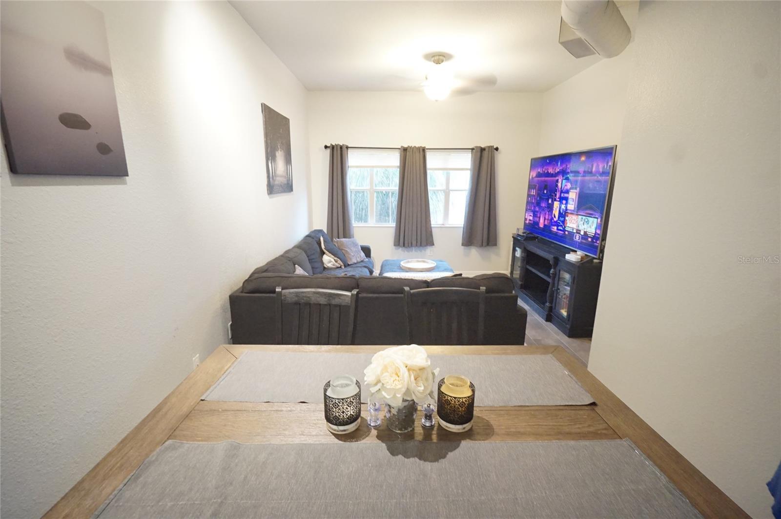 Image 9 of 16 For 2411 Horatio Street 539