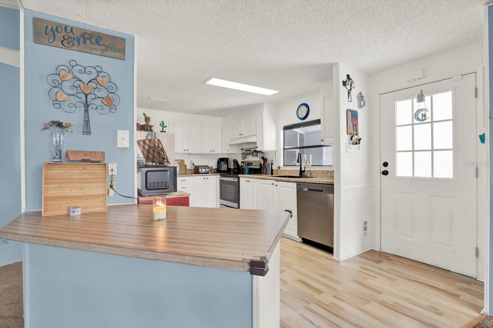 Image 6 of 24 For 4865 Goldenview Lane