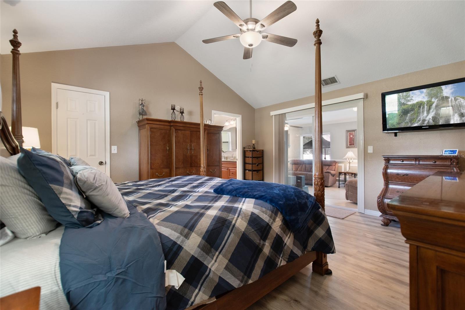 Image 9 of 17 For 105 Hainesport Drive