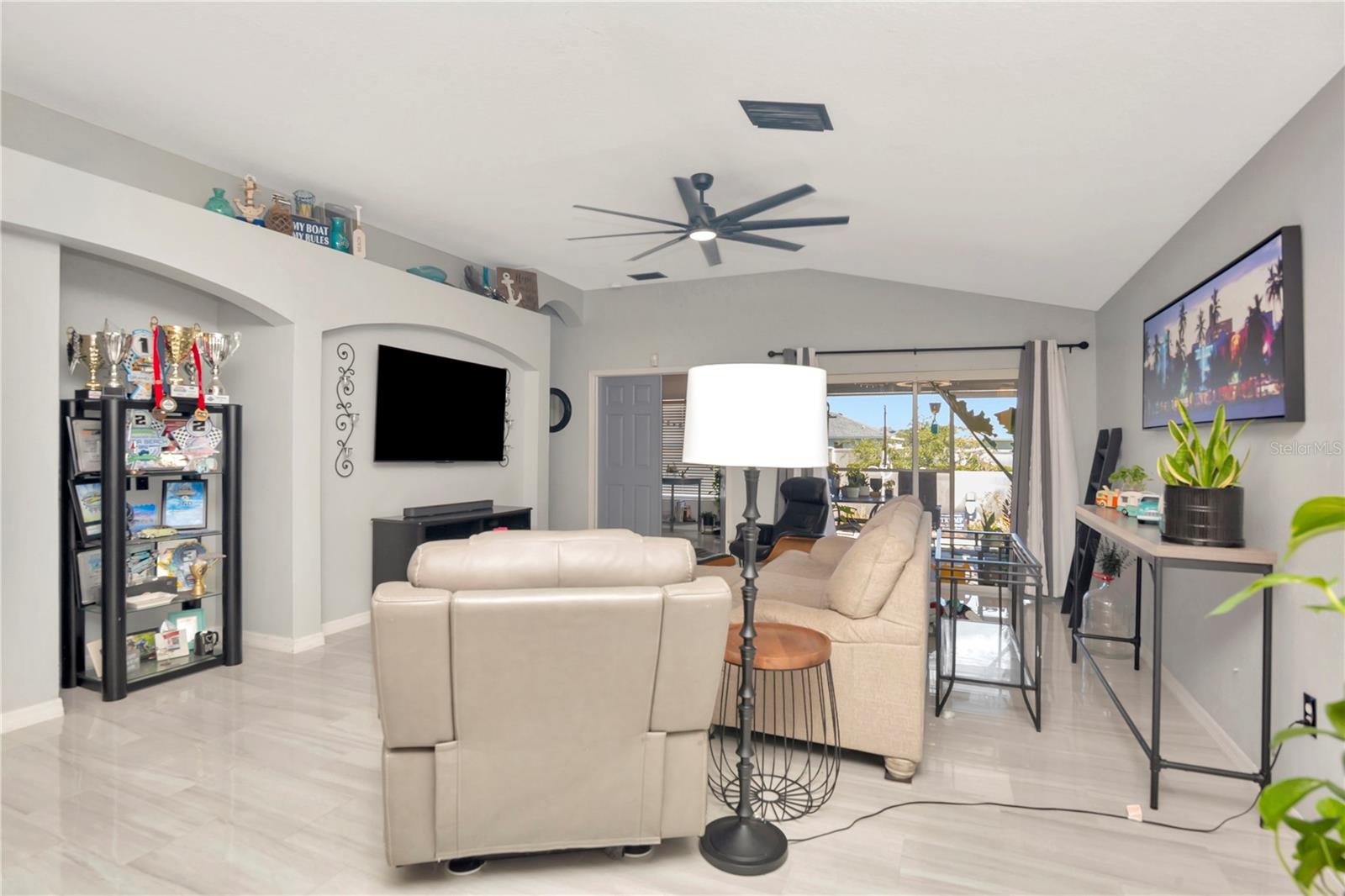 Image 22 of 51 For 2239 Roanoke Springs Drive