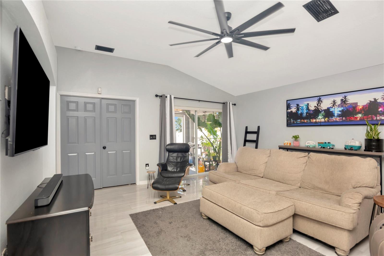 Image 25 of 51 For 2239 Roanoke Springs Drive