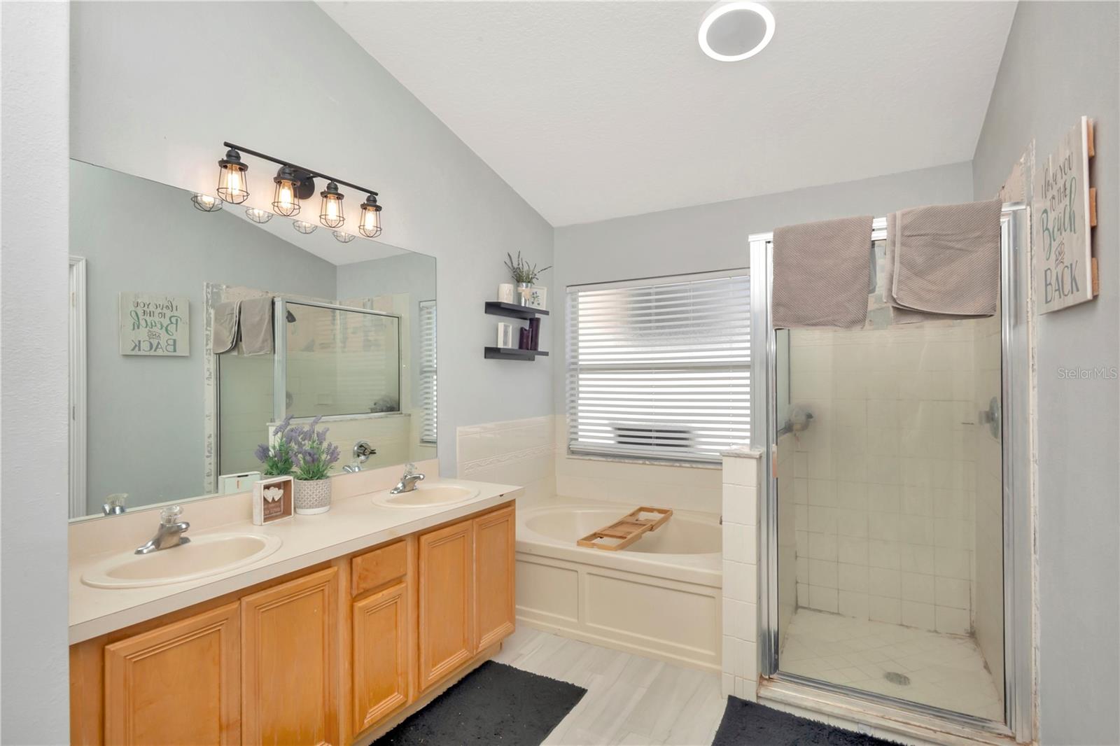Image 37 of 51 For 2239 Roanoke Springs Drive