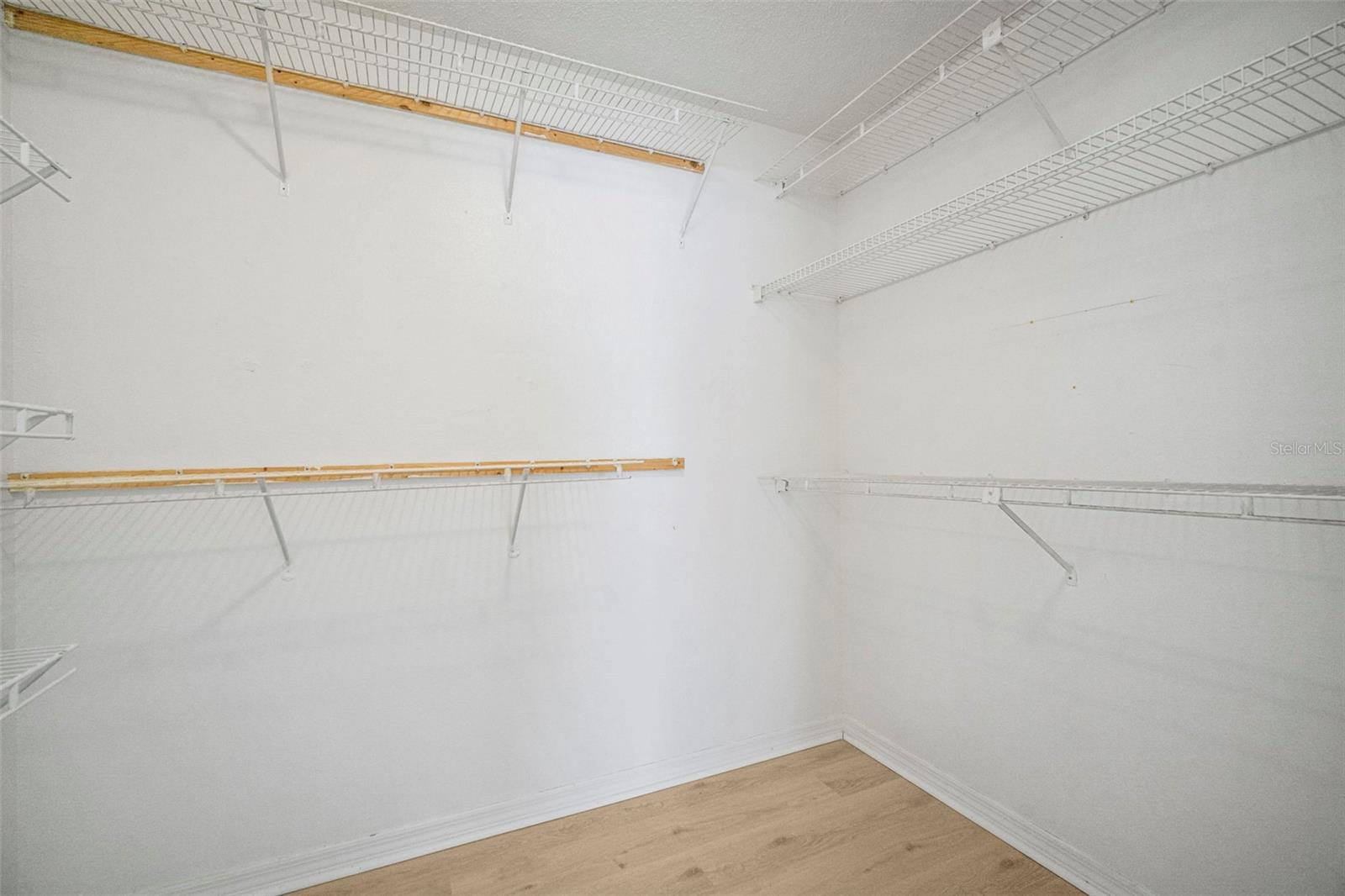 Image 33 of 43 For 12825 Tallowood Drive