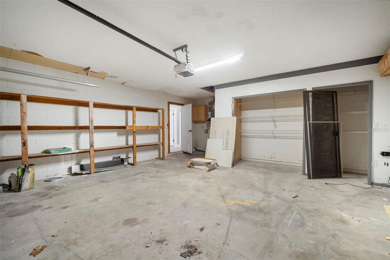 Image 37 of 43 For 12825 Tallowood Drive