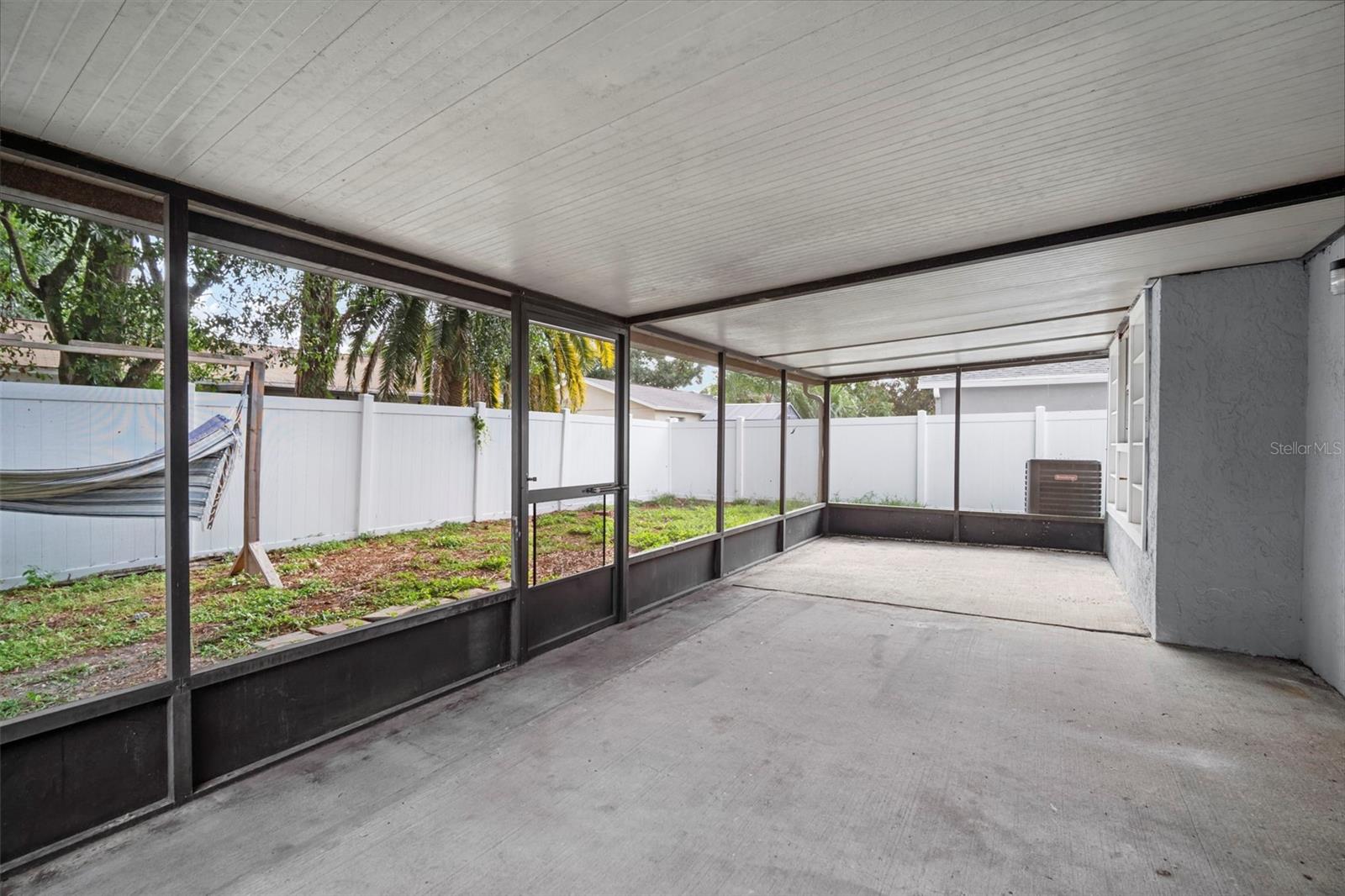 Image 38 of 43 For 12825 Tallowood Drive
