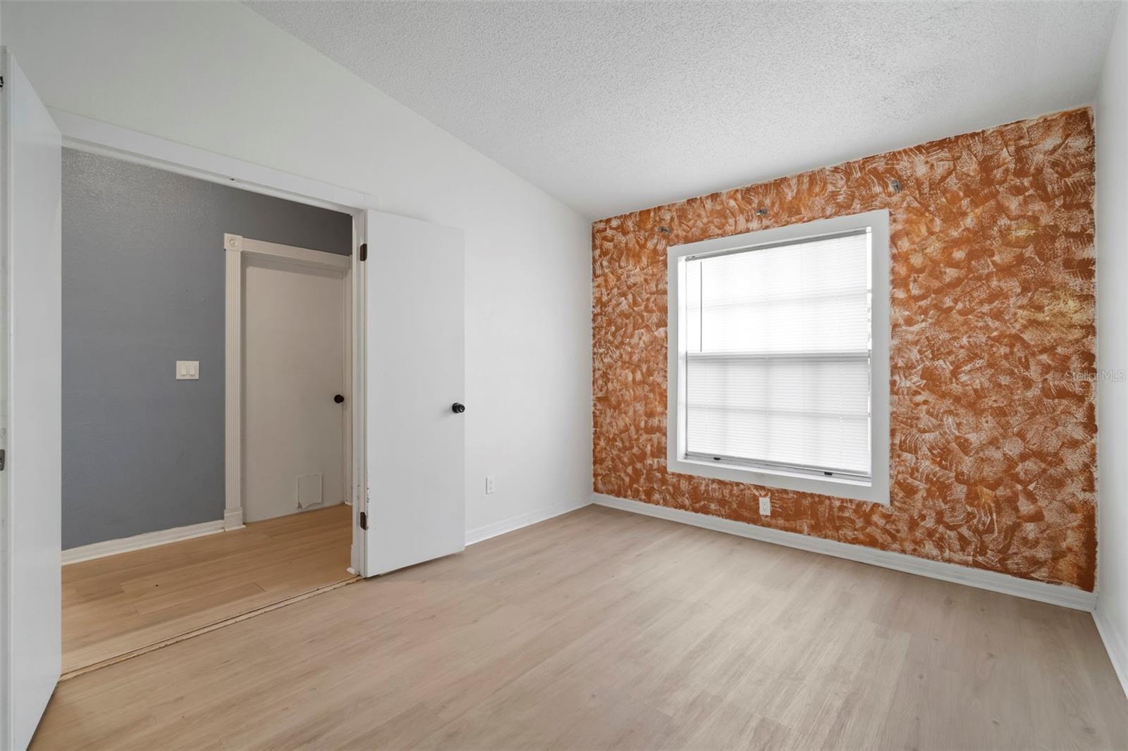 Image 6 of 43 For 12825 Tallowood Drive