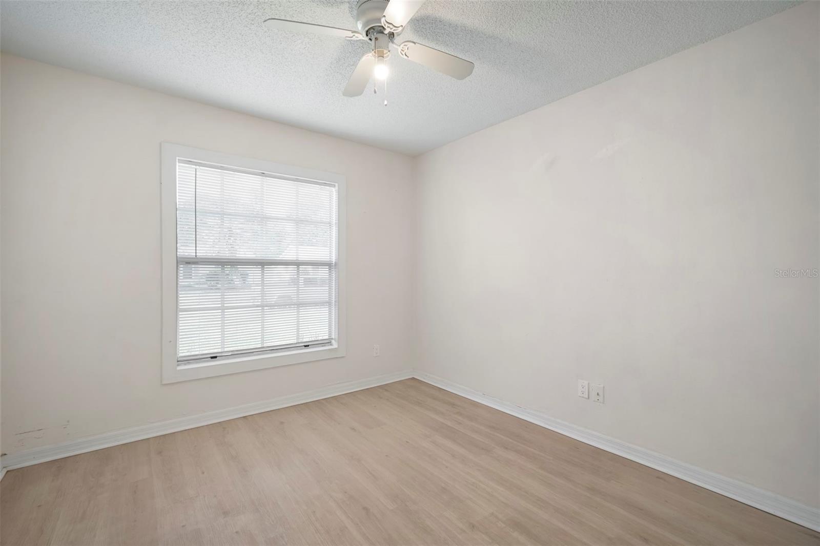 Image 8 of 43 For 12825 Tallowood Drive