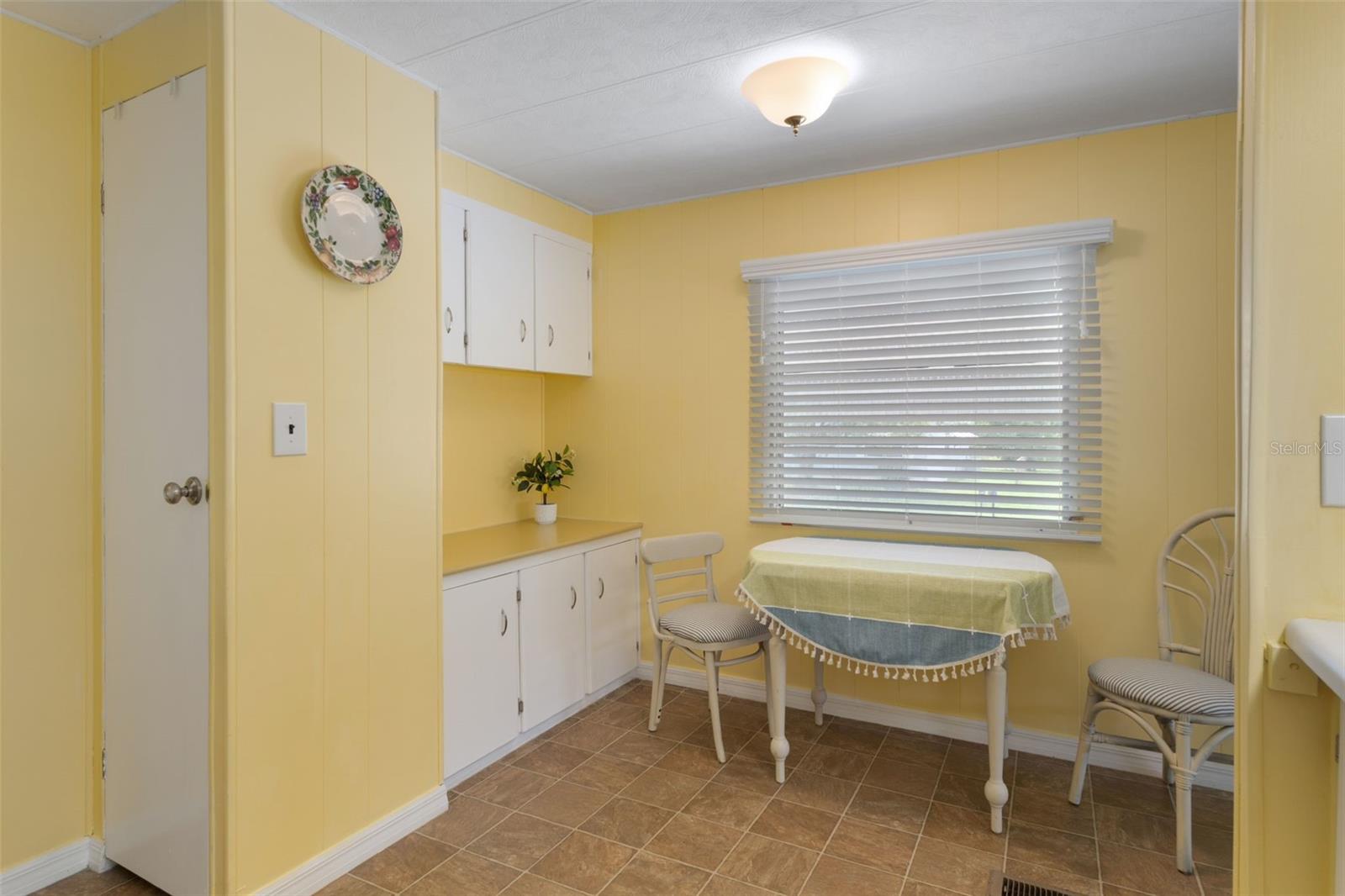 Image 7 of 29 For 7538 Fairlane Avenue