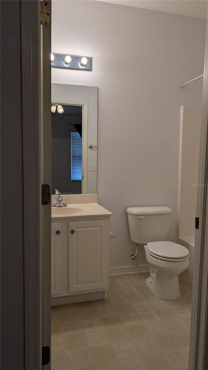 Image 18 of 34 For 16320 Swan View Circle