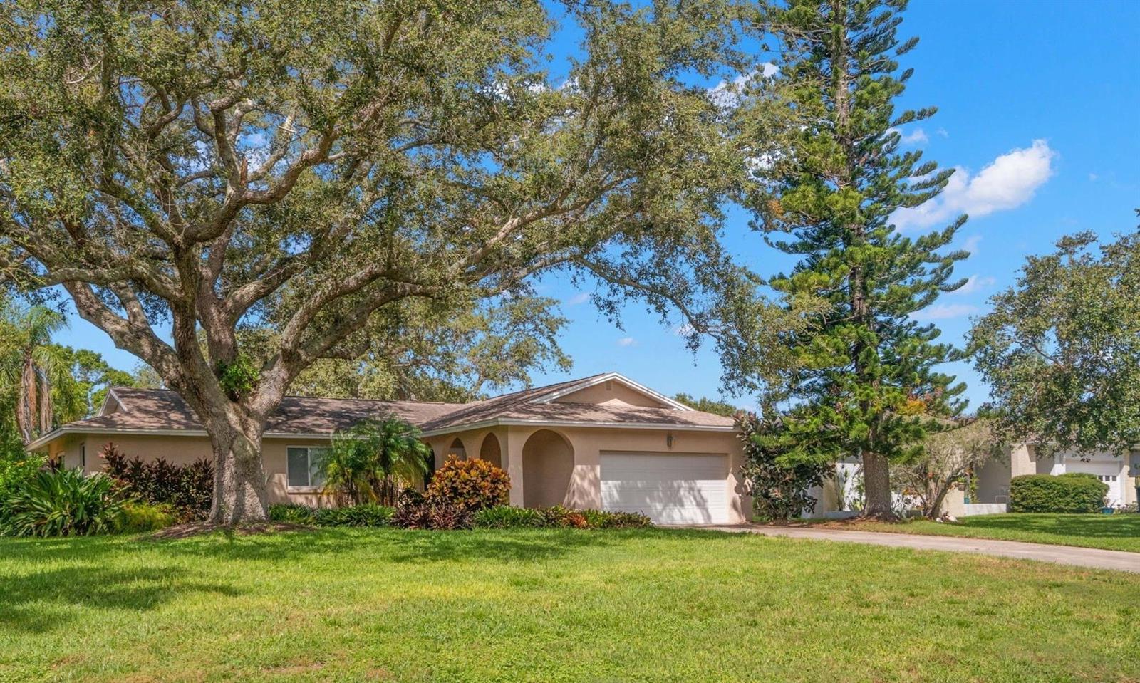 Details for 8054 Bayshore Drive, SEMINOLE, FL 33776