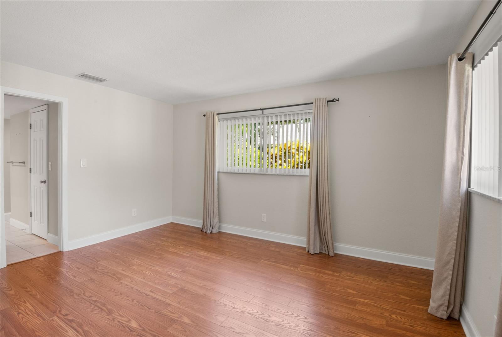 Image 10 of 44 For 8054 Bayshore Drive