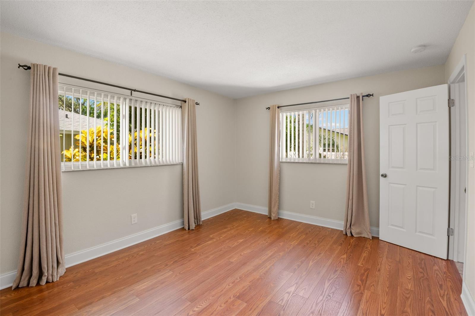 Image 11 of 44 For 8054 Bayshore Drive