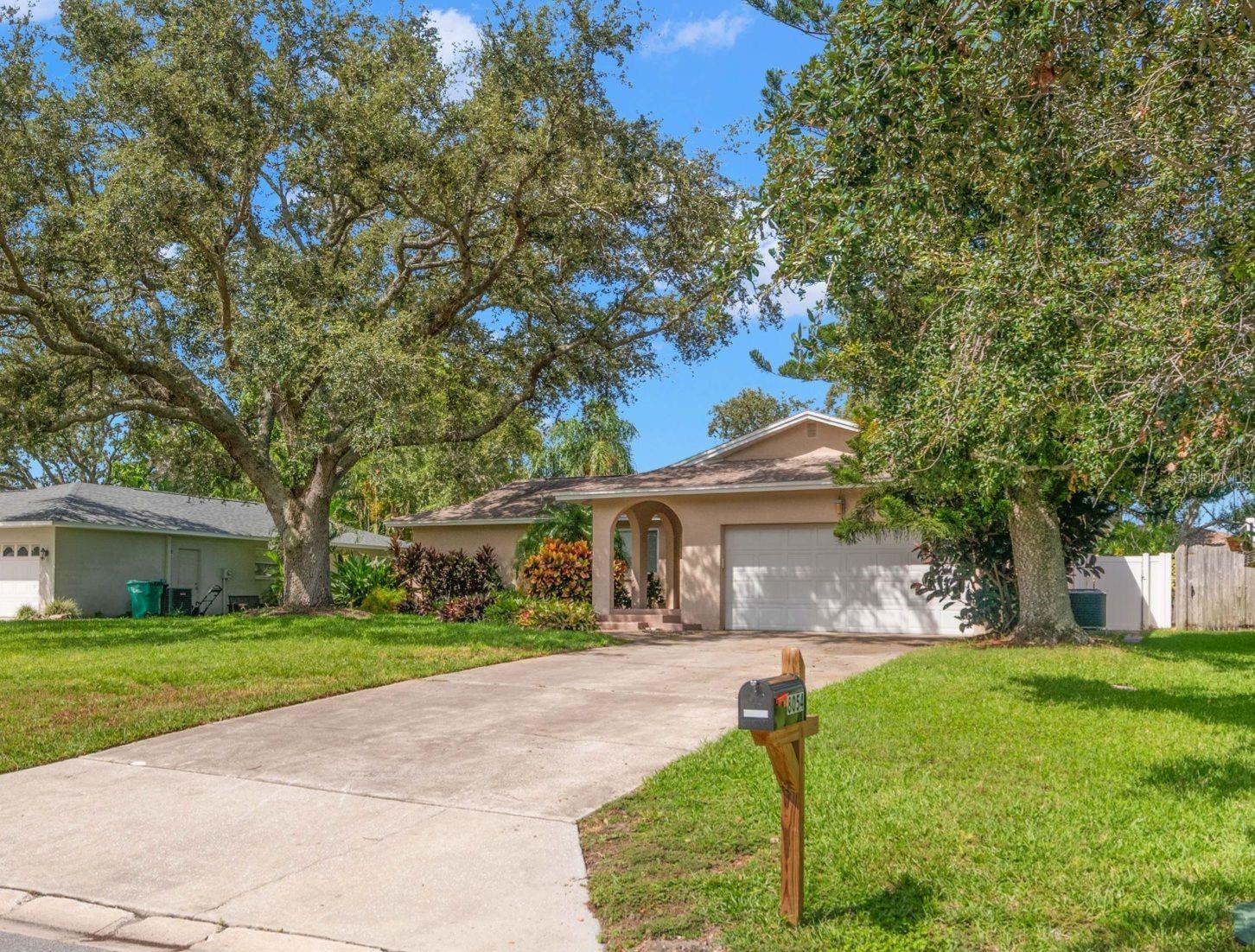 Image 4 of 44 For 8054 Bayshore Drive