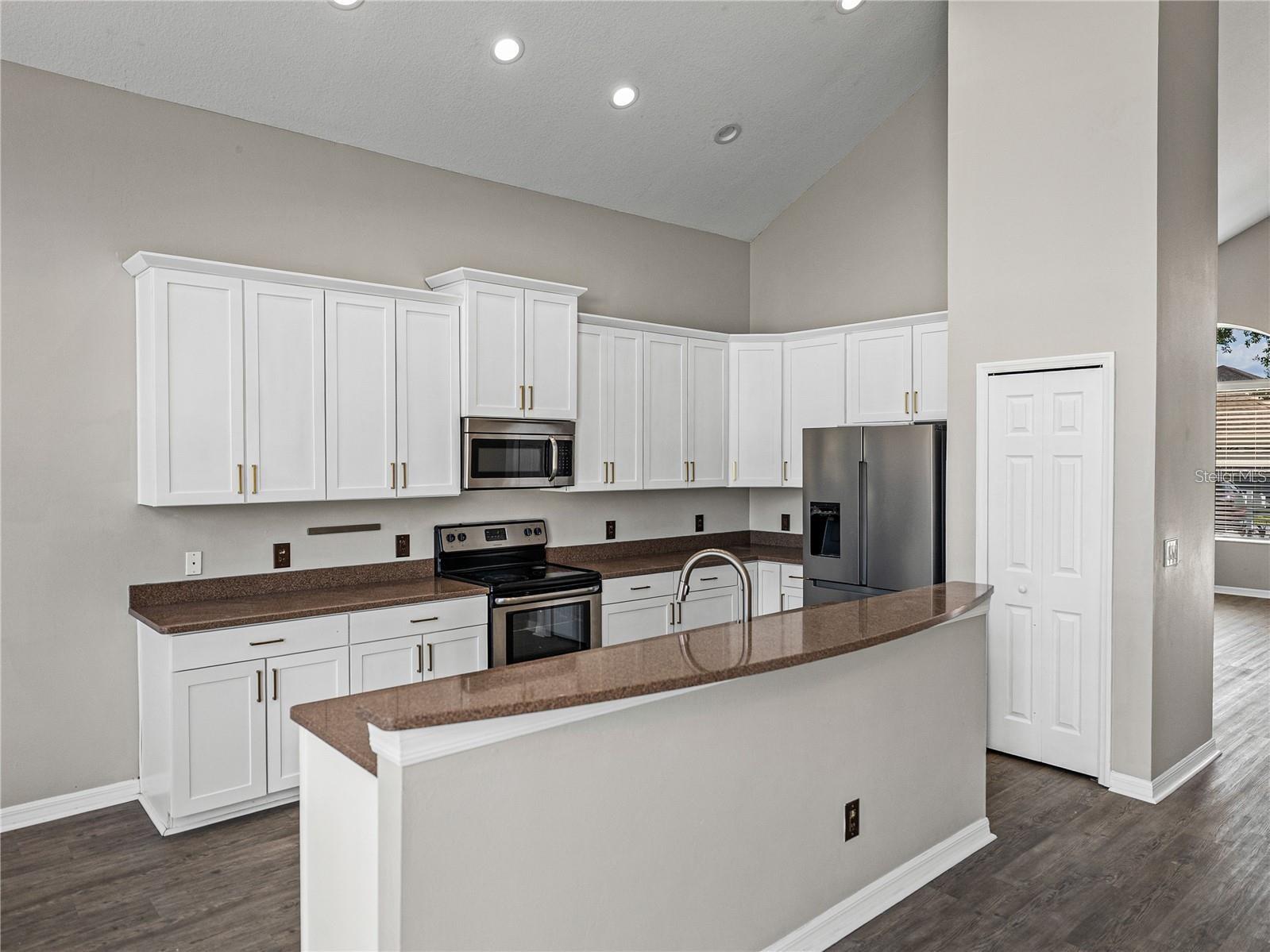 Image 8 of 38 For 4351 Highcroft Drive
