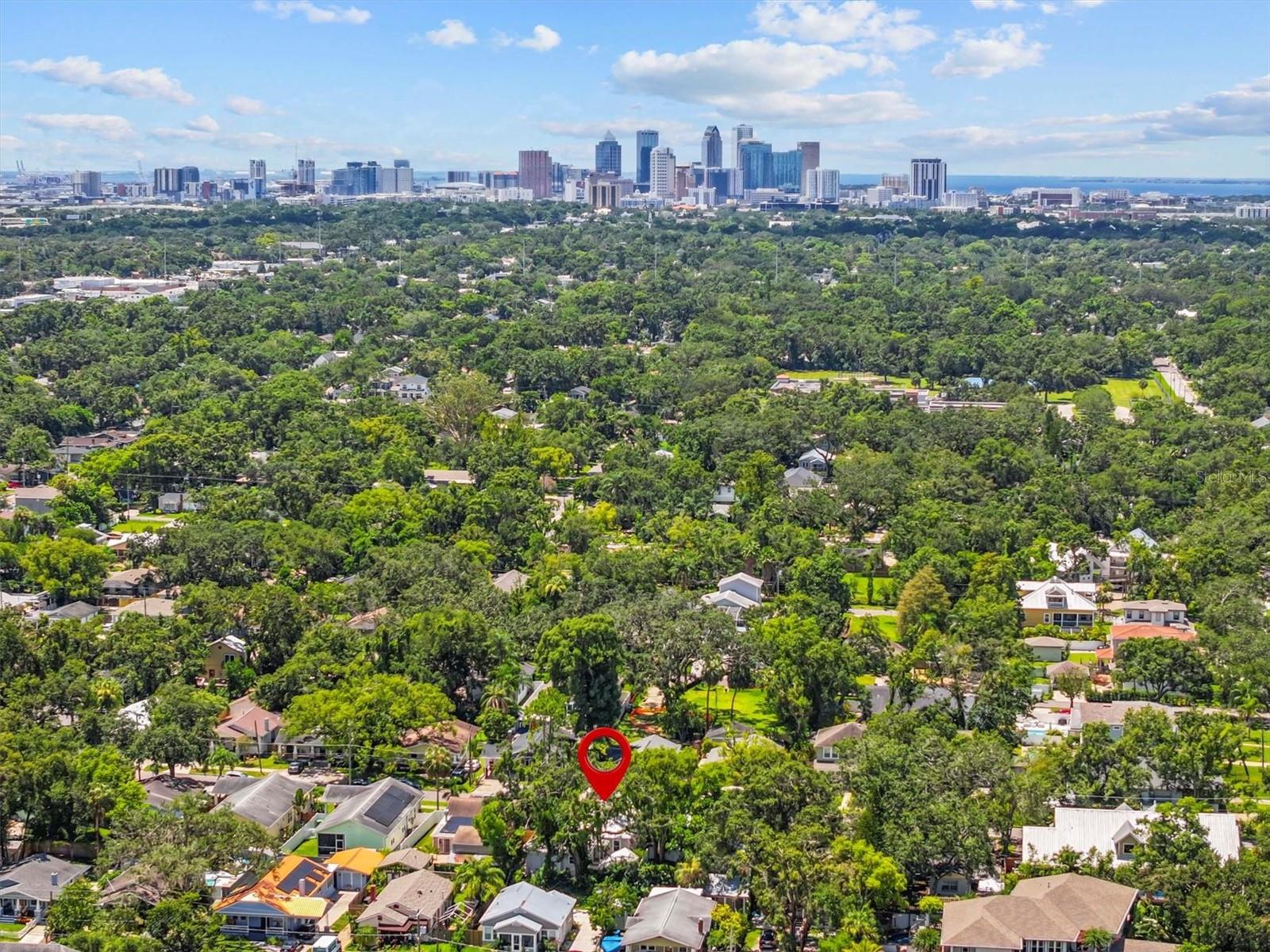 Listing photo id 31 for 325 Haya Street