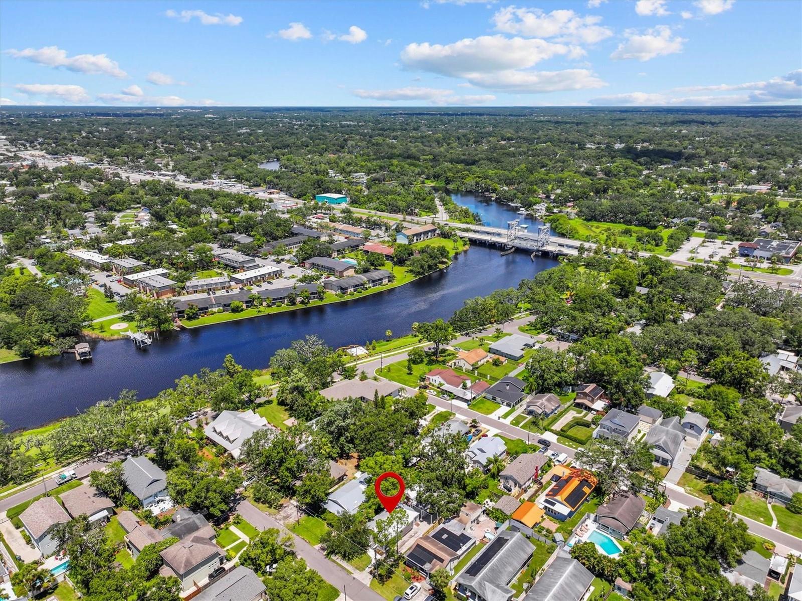 Listing photo id 33 for 325 Haya Street