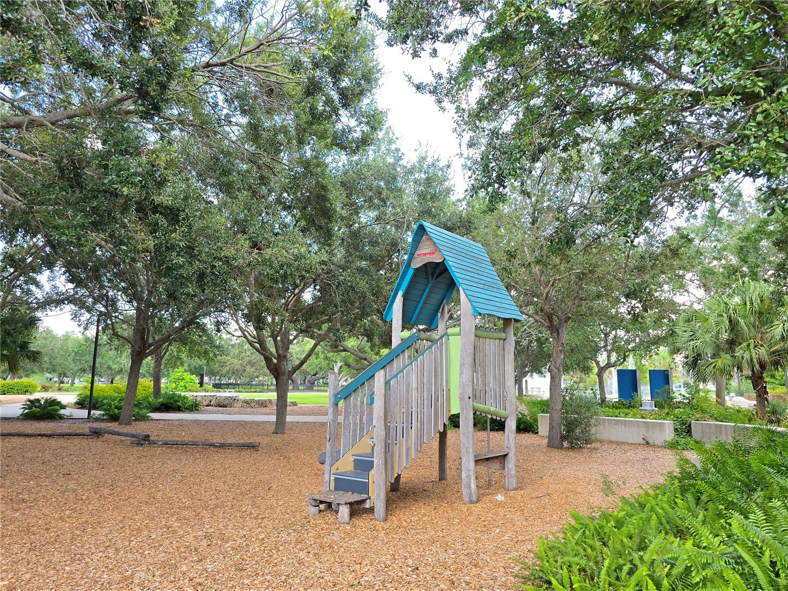Image 16 of 22 For 18 Jupiter Avenue