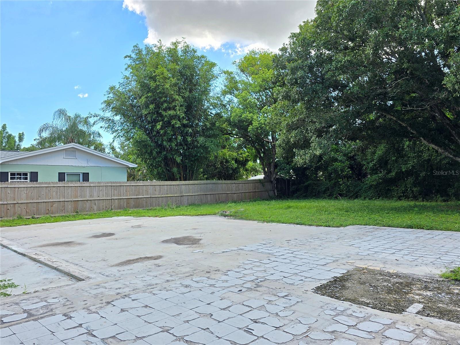 Image 5 of 22 For 18 Jupiter Avenue